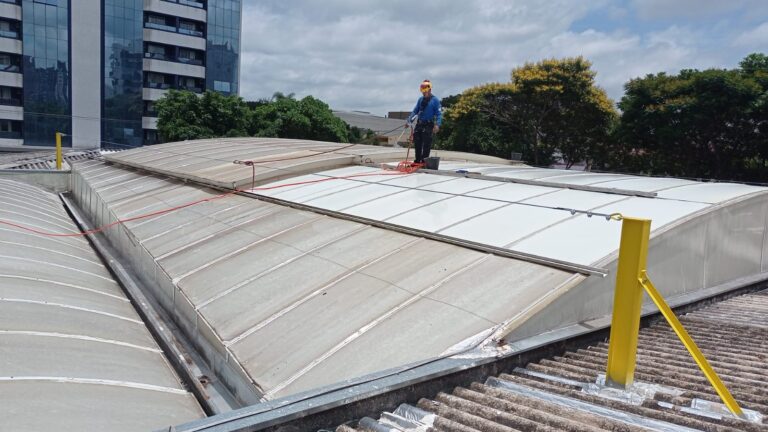 Aconteceu um acidente de trabalho em altura, e agora (1)